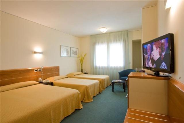 Hotel Ca' Delle Rose Castelfranco Veneto Pokój zdjęcie